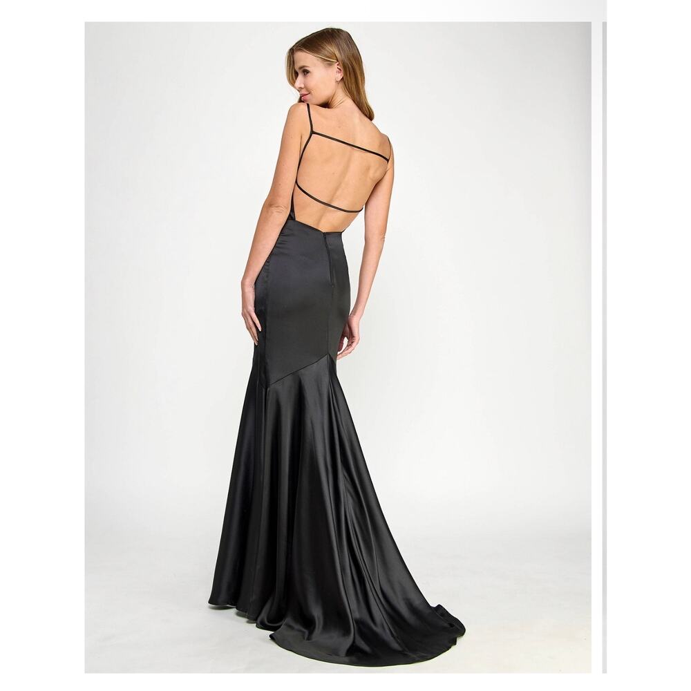 New Seni & Cade Juniors' Satin Cowlneck Cutout Gown S black - Picture 2 of 6